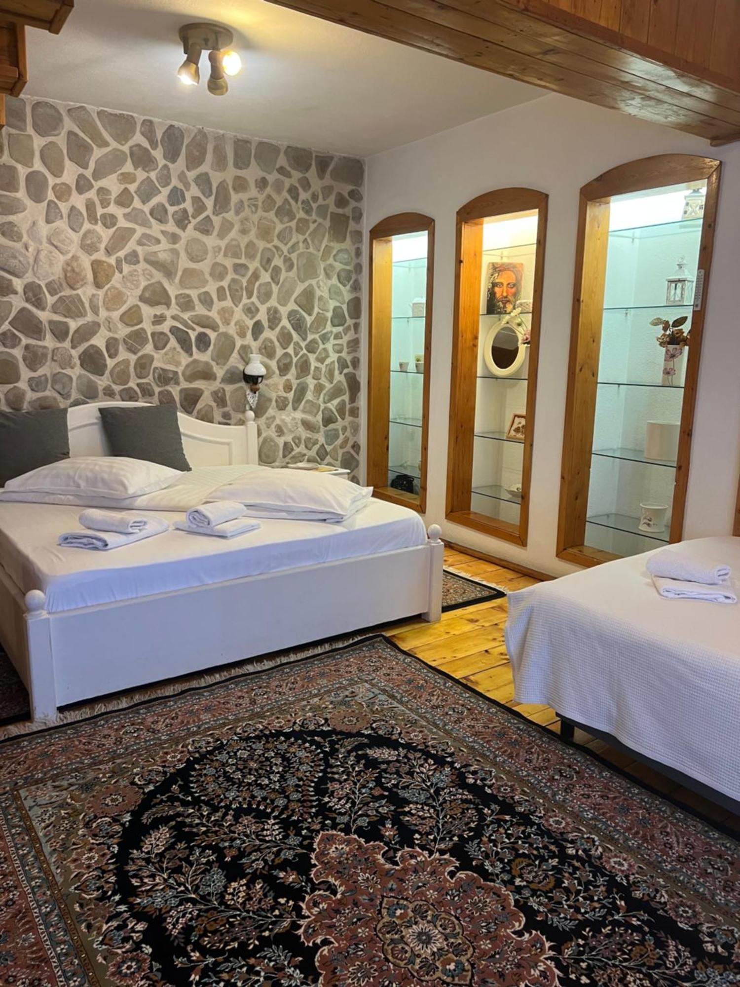 Rem'S Pension Rîşnov Buitenkant foto