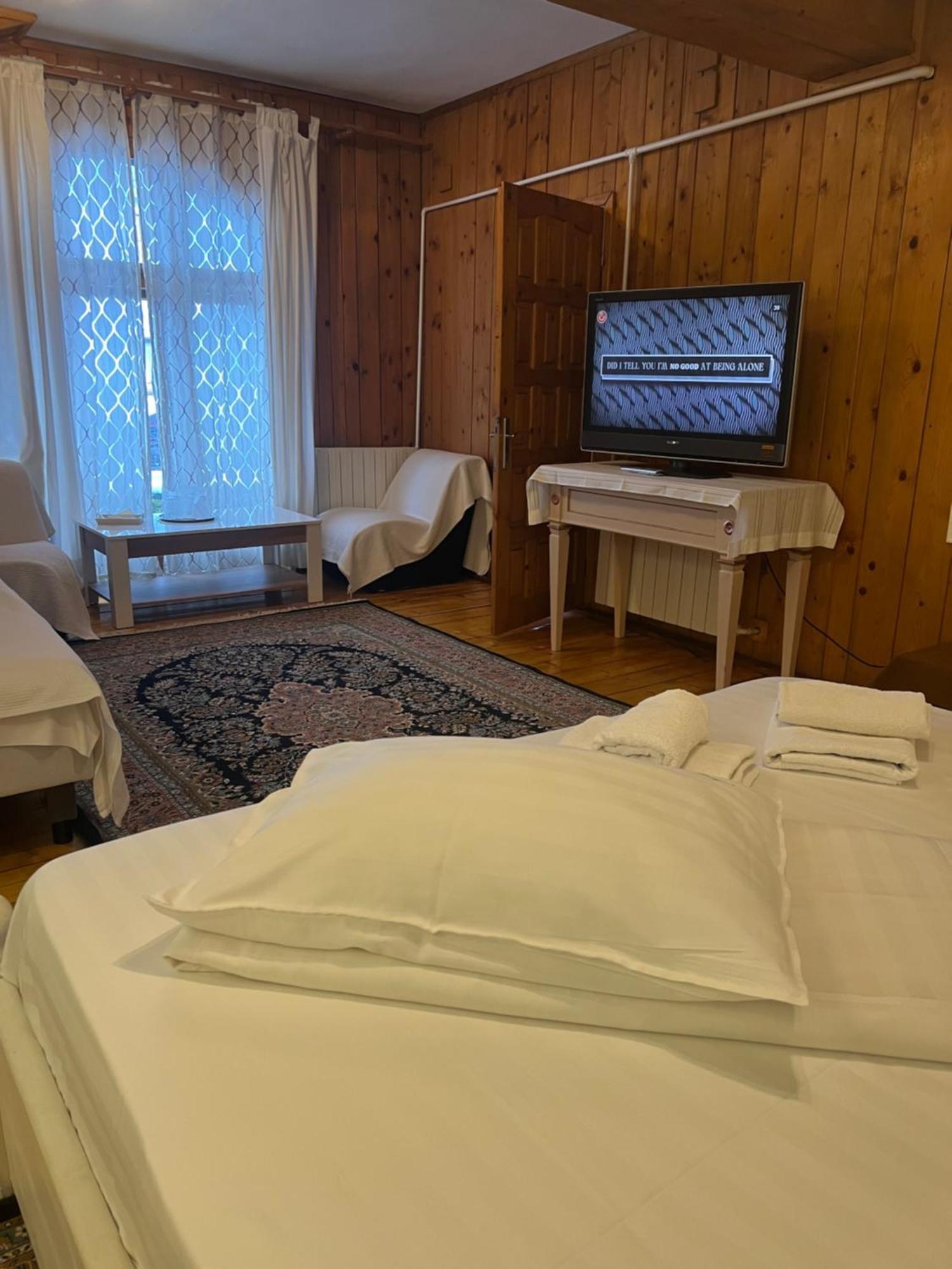 Rem'S Pension Rîşnov Buitenkant foto