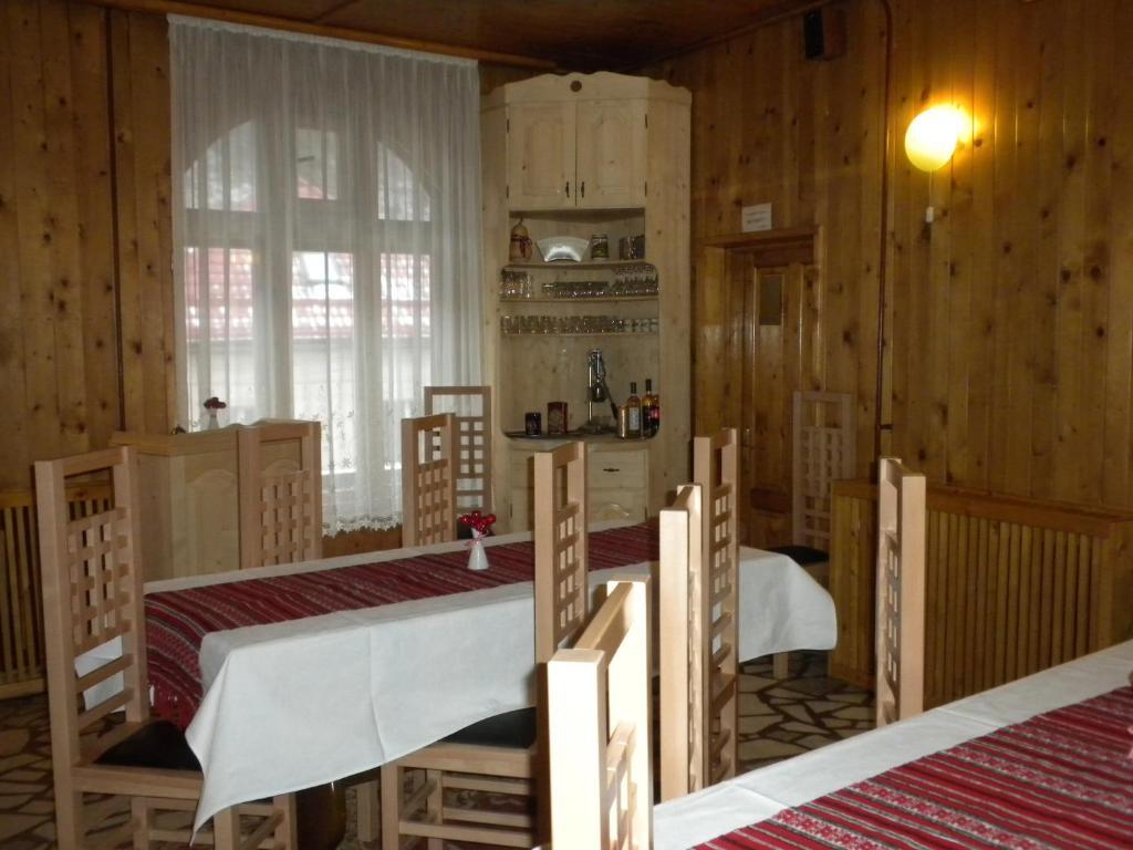 Rem'S Pension Rîşnov Buitenkant foto